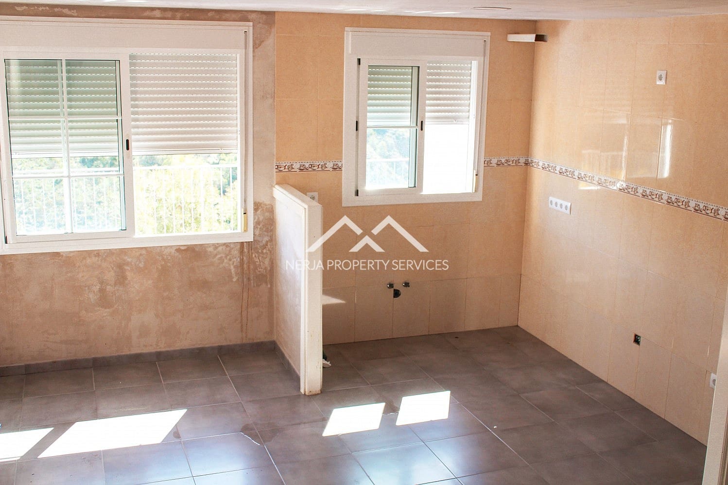 4 Zimmer Doppelhaus zu verkaufen in Frigiliana mit Pool Garage - 415.000 € (Ref: 10140166)