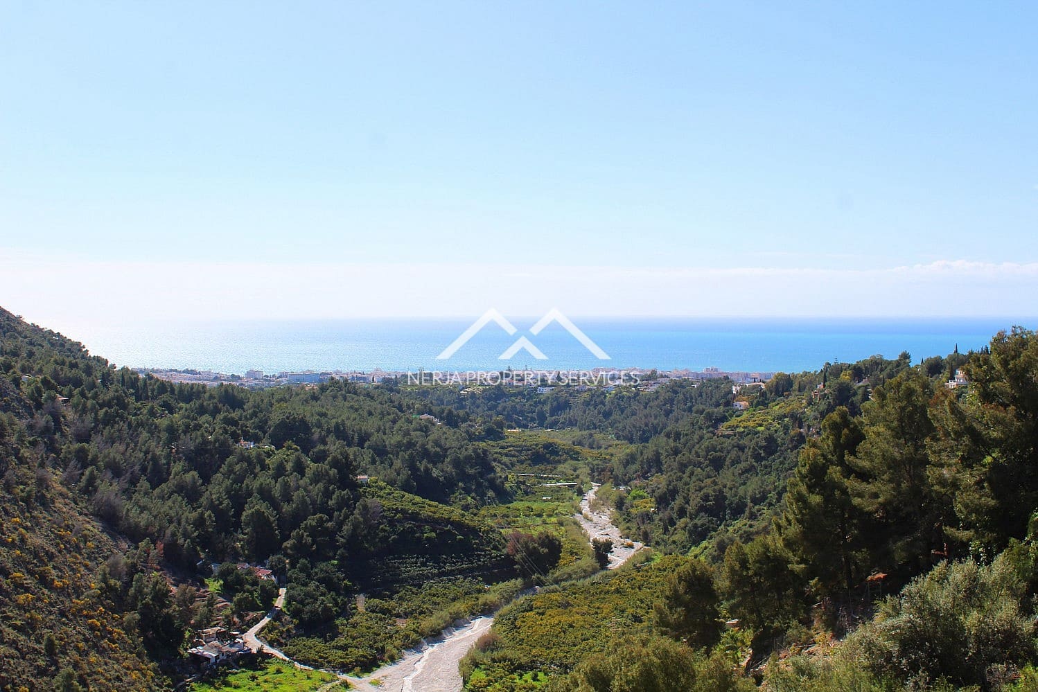 4 Zimmer Doppelhaus zu verkaufen in Frigiliana mit Pool Garage - 415.000 € (Ref: 10140166)