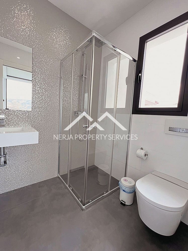 3 bedroom Villa for rent in Frigiliana with pool garage - € 3,000 (Ref: 10140307)