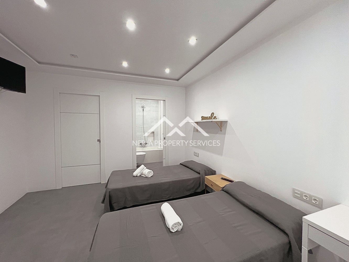 3 bedroom Villa for rent in Frigiliana with pool garage - € 3,000 (Ref: 10140307)