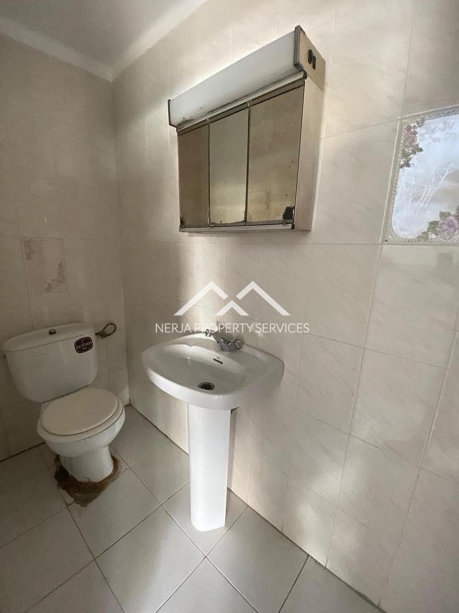 2 bedroom Townhouse for rent in Torrox-Costa with garage - € 850 (Ref: 10163811)