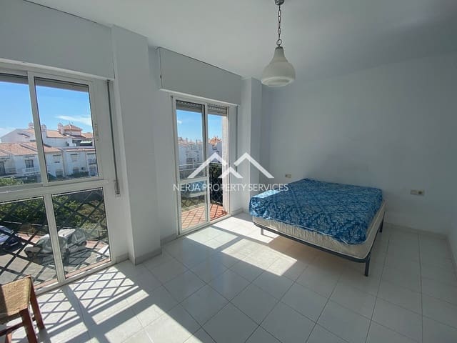 2 bedroom Townhouse for rent in El Peñoncillo, Torrox with garage - € 850 (Ref: 10163811)