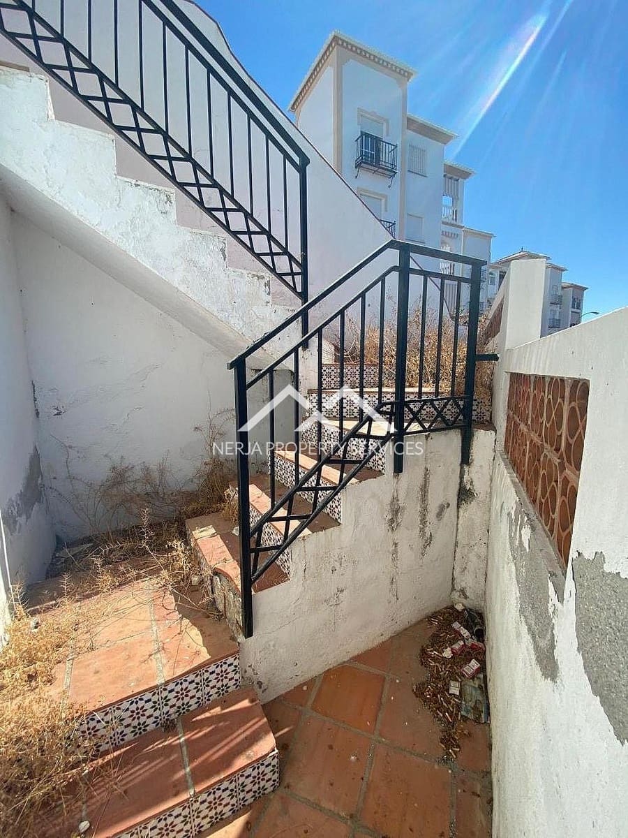 2 bedroom Townhouse for rent in Torrox-Costa with garage - € 850 (Ref: 10163811)