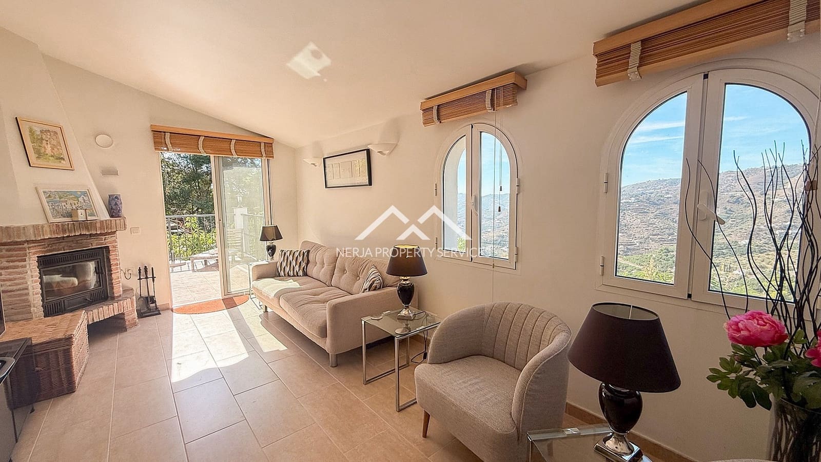 Chalet de 3 habitaciones en Frigiliana en venta con piscina garaje - 599.000 € (Ref: 10169245)