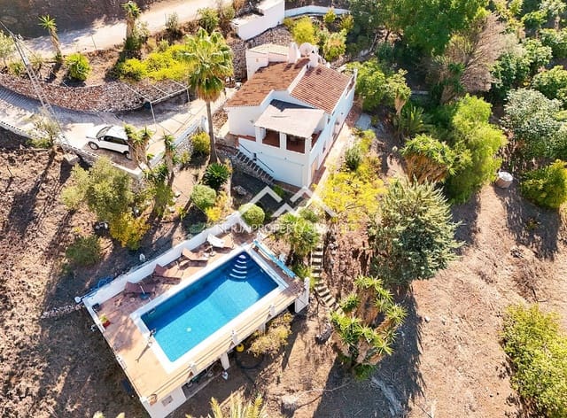 Chalet de 3 habitaciones en Frigiliana en venta con piscina garaje - 599.000 € (Ref: 10169245)