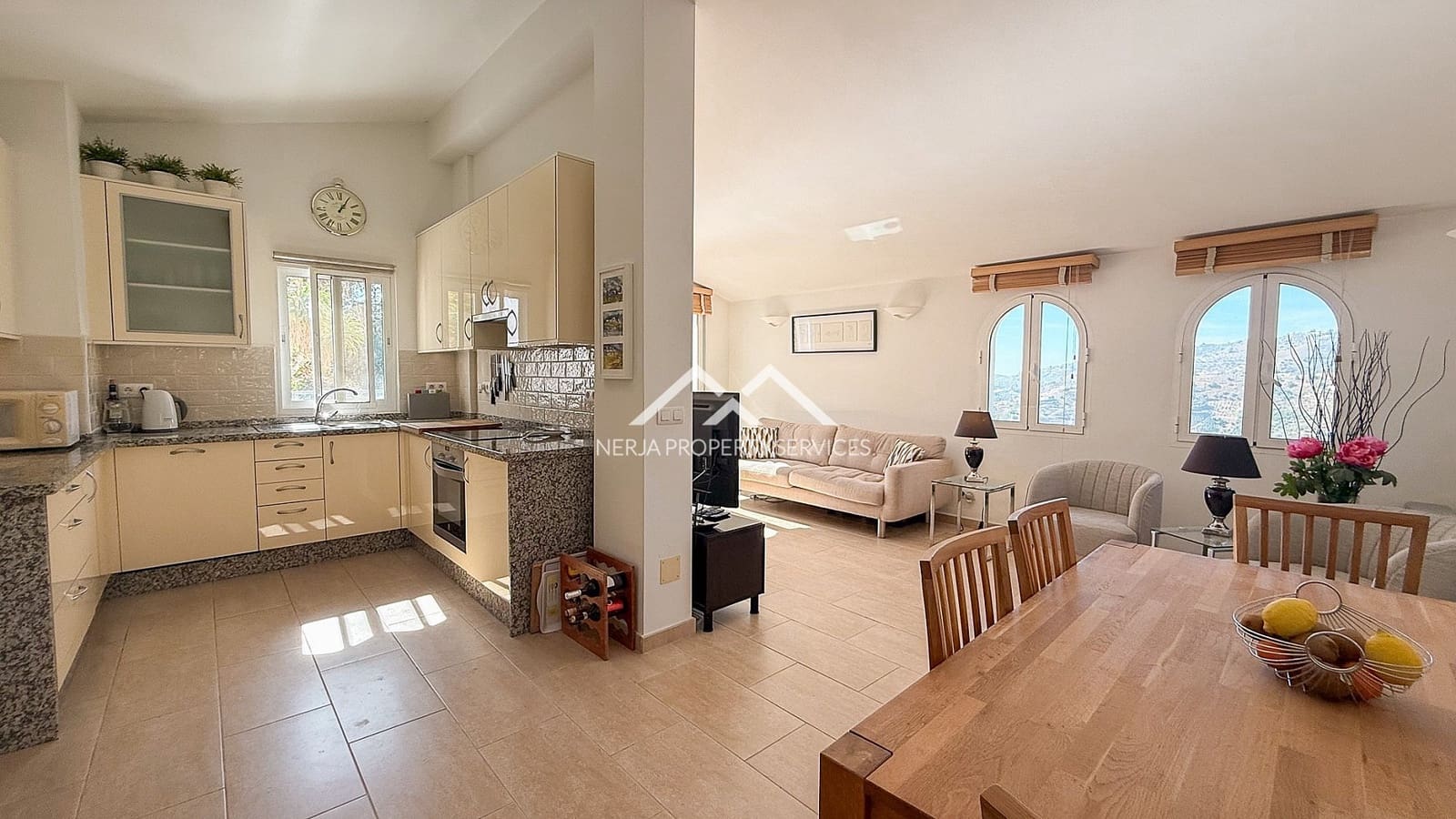 Chalet de 3 habitaciones en Frigiliana en venta con piscina garaje - 599.000 € (Ref: 10169245)