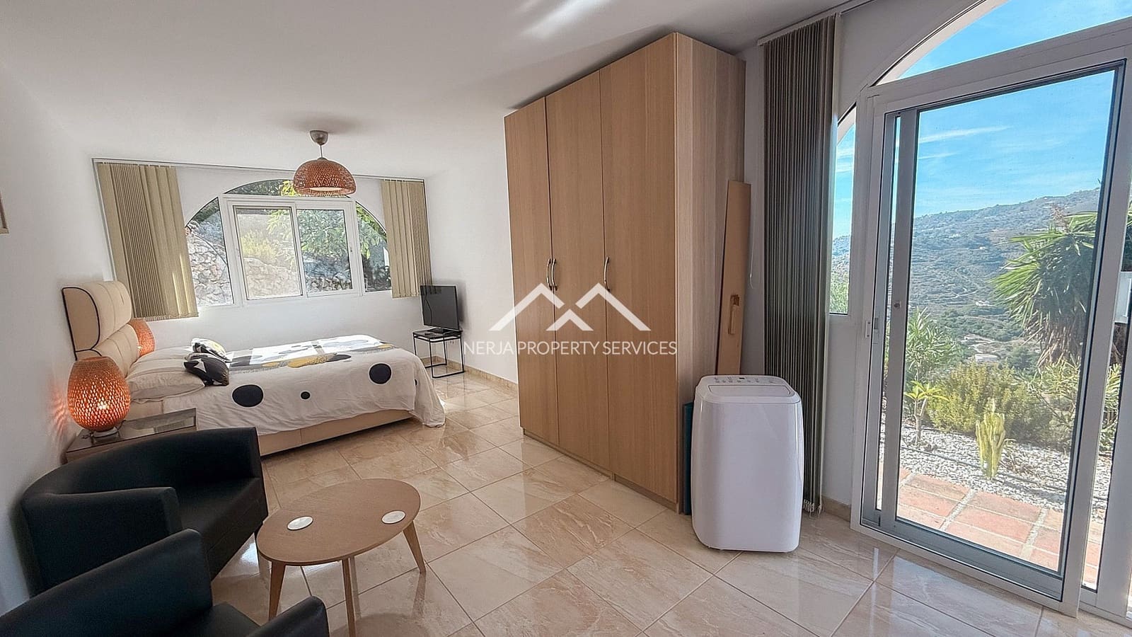 Chalet de 3 habitaciones en Frigiliana en venta con piscina garaje - 599.000 € (Ref: 10169245)