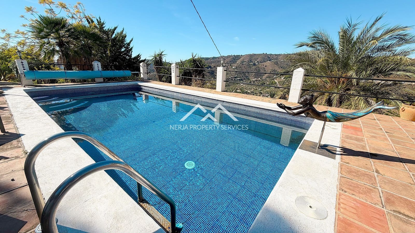Chalet de 3 habitaciones en Frigiliana en venta con piscina garaje - 599.000 € (Ref: 10169245)