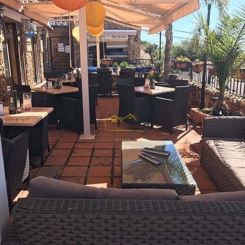 Commercieel te koop in Centro, Nerja met zwembad - € 549.000 (Ref: 4452343)