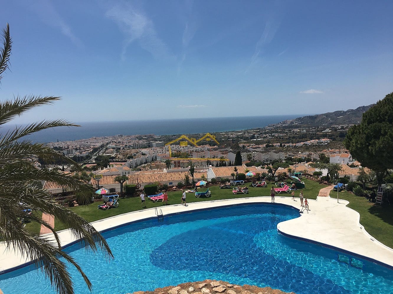 Erhverv til salg i Nerja med swimmingpool - € 549.000 (Ref: 4452343)