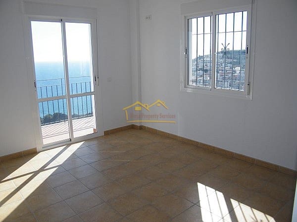 3 soveværelse Villa til salg i Nerja med garage - € 598.000 (Ref: 4452352)