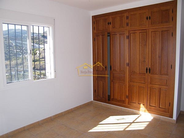 3 soveværelse Villa til salg i Centro, Nerja med garage - € 598.000 (Ref: 4452352)