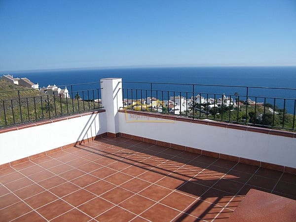 3 soveværelse Villa til salg i Nerja med garage - € 598.000 (Ref: 4452352)