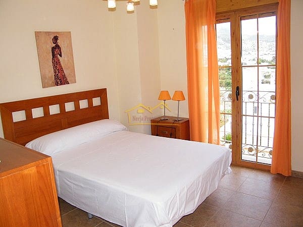 7 soverom Villa til salgs i Centro, Nerja med svømmebasseng garasje - € 769 900 (Ref: 4452360)