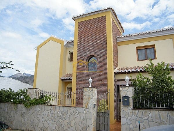7 soverom Villa til salgs i Nerja med svømmebasseng garasje - € 769 900 (Ref: 4452360)
