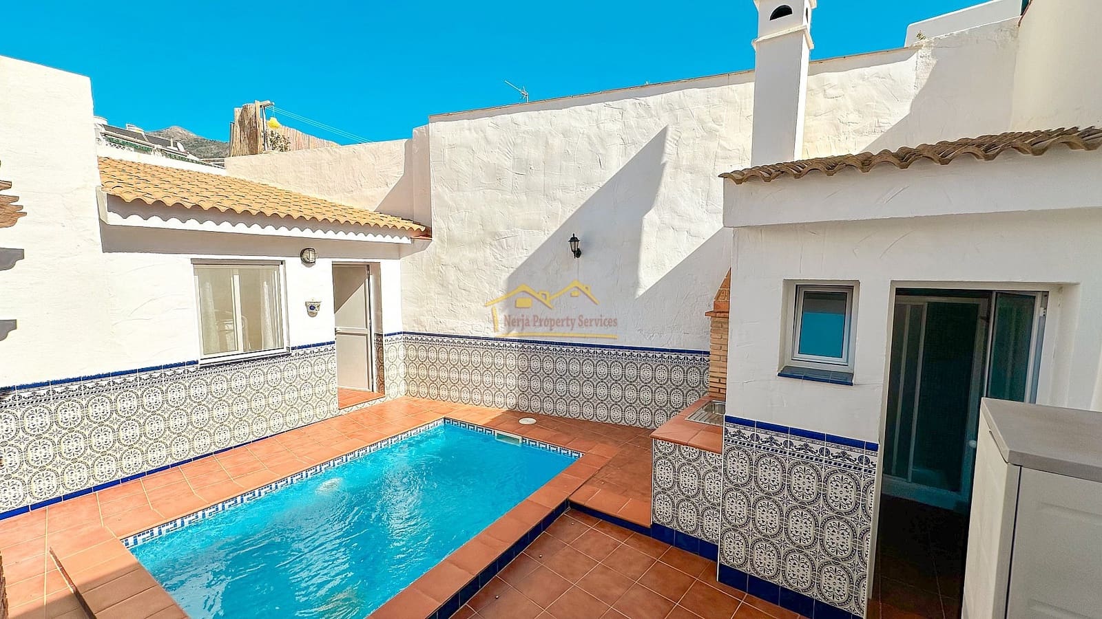 4 soveværelse Villa til salg i Maro med swimmingpool - € 365.000 (Ref: 4452434)