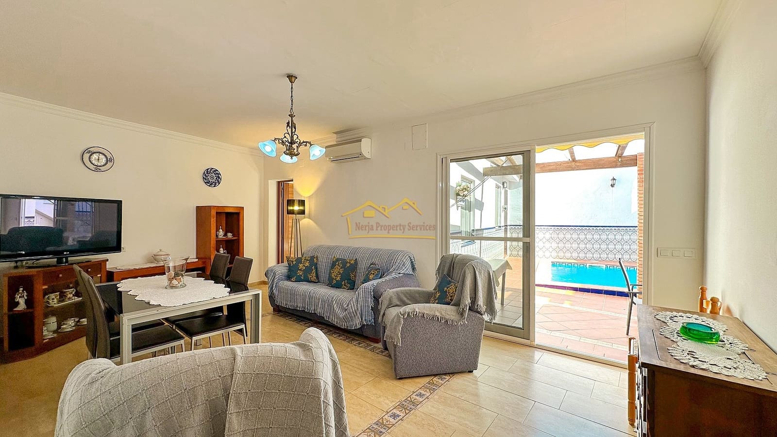 4 soveværelse Villa til salg i Maro med swimmingpool - € 365.000 (Ref: 4452434)