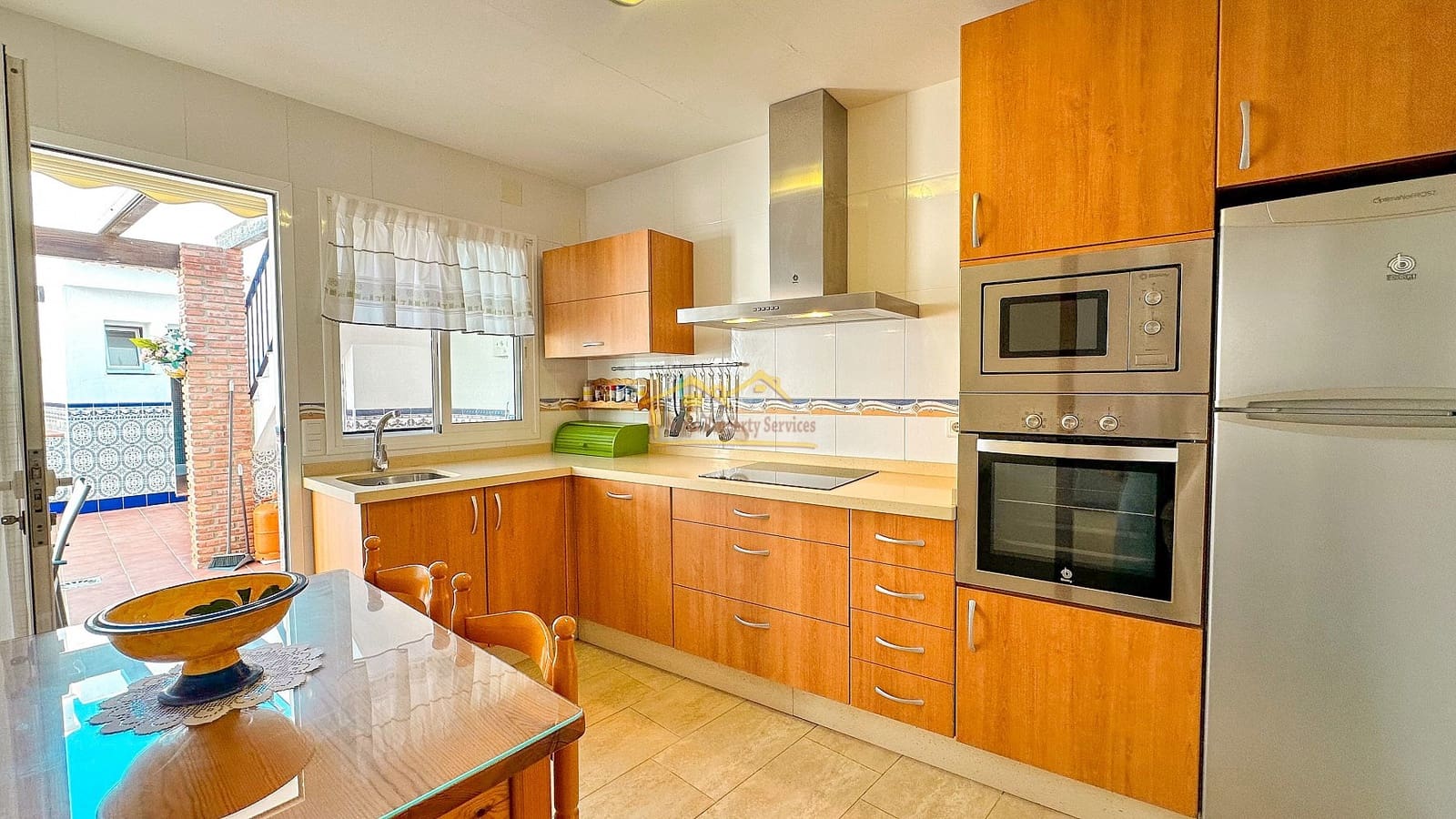 4 soveværelse Villa til salg i Maro med swimmingpool - € 365.000 (Ref: 4452434)