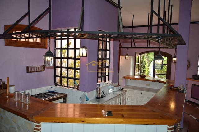 3 sovrum Finca/Hus på landet till salu i Centro, Nerja med pool garage - 1 200 000 € (Ref: 4452474)