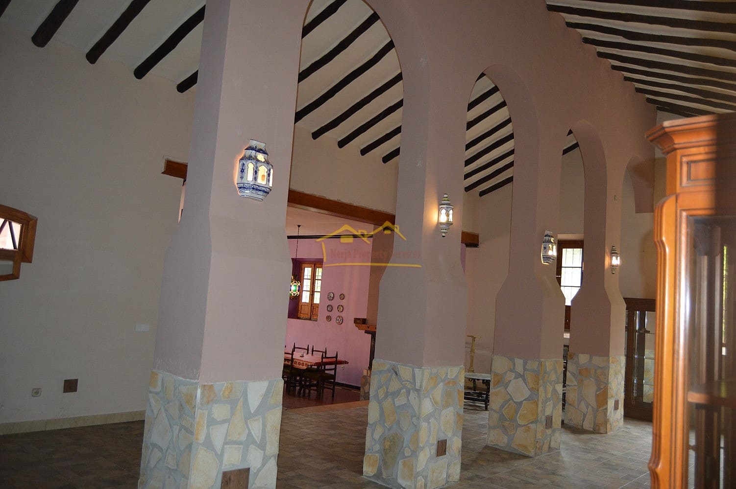 3 sypialnia Finka/Dom wiejski na sprzedaż w Nerja z basenem garażem - 995 000 € (Ref: 4452474)