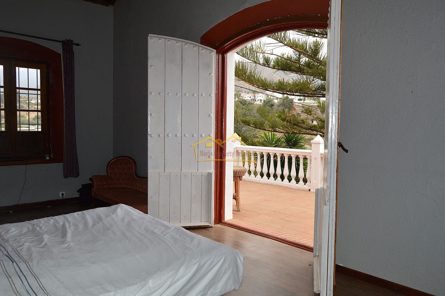 3 sypialnia Finka/Dom wiejski na sprzedaż w Nerja z basenem garażem - 995 000 € (Ref: 4452474)