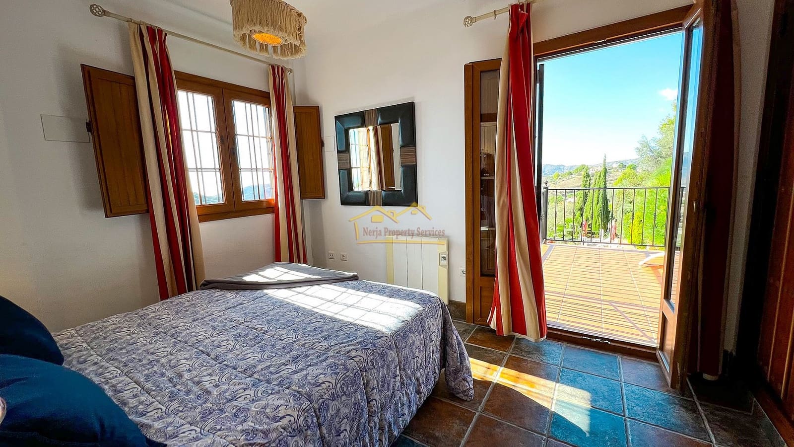 6 soverom Villa til salgs i Frigiliana med svømmebasseng garasje - € 1 200 000 (Ref: 4452515)