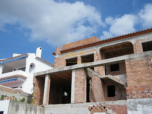 2 soveværelse Lejlighed til salg i Nerja med swimmingpool garage - € 327.000 (Ref: 4452530)