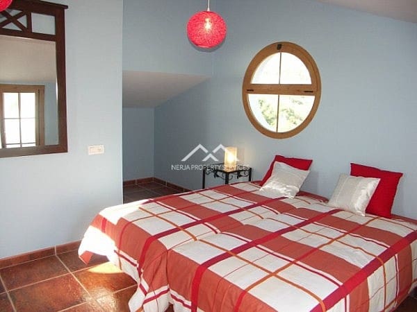 3 Zimmer Villa zu vermieten in Frigiliana mit Pool Garage - 2.600 € (Ref: 4452535)