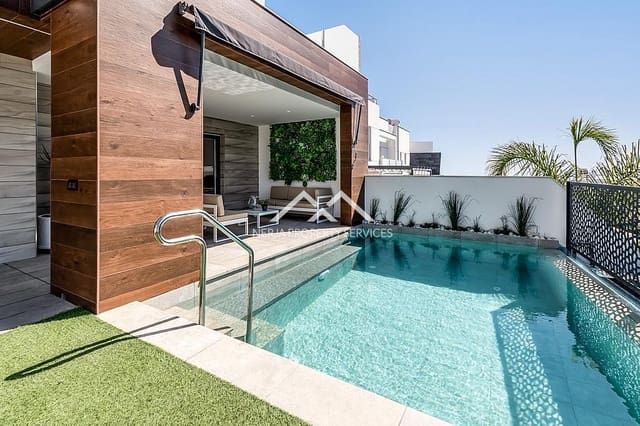 3 quarto Casa em Banda para arrendar em Centro, Nerja com piscina - 2 100 € (Ref: 4452538)