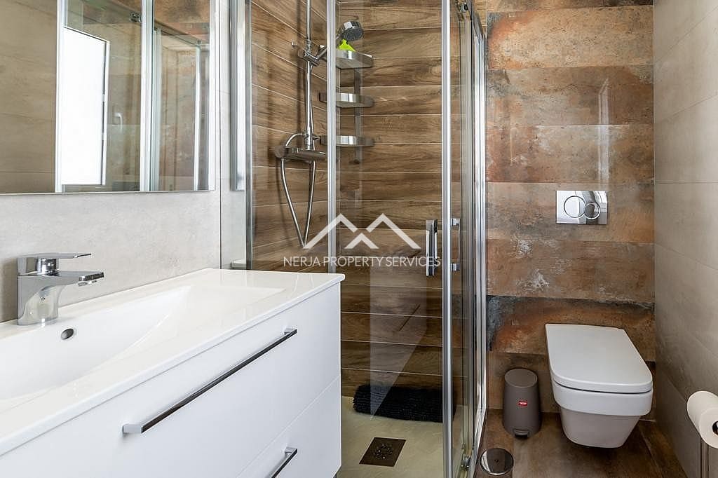 3 quarto Casa em Banda para arrendar em Nerja com piscina - 2 100 € (Ref: 4452538)