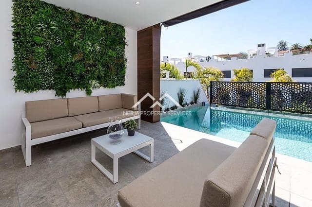 3 quarto Casa em Banda para arrendar em Centro, Nerja com piscina - 2 100 € (Ref: 4452538)