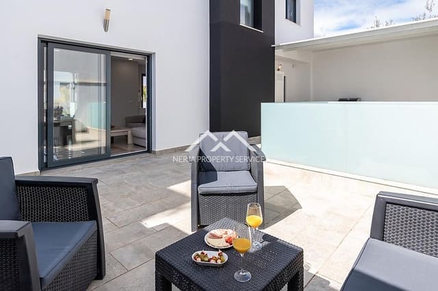 3 quarto Casa em Banda para arrendar em Centro, Nerja com piscina - 2 100 € (Ref: 4452538)