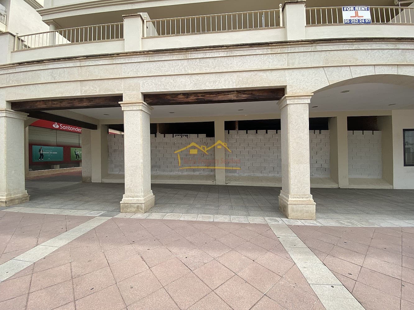 Erhverv til leje i Nerja - € 1.250 (Ref: 4452554)