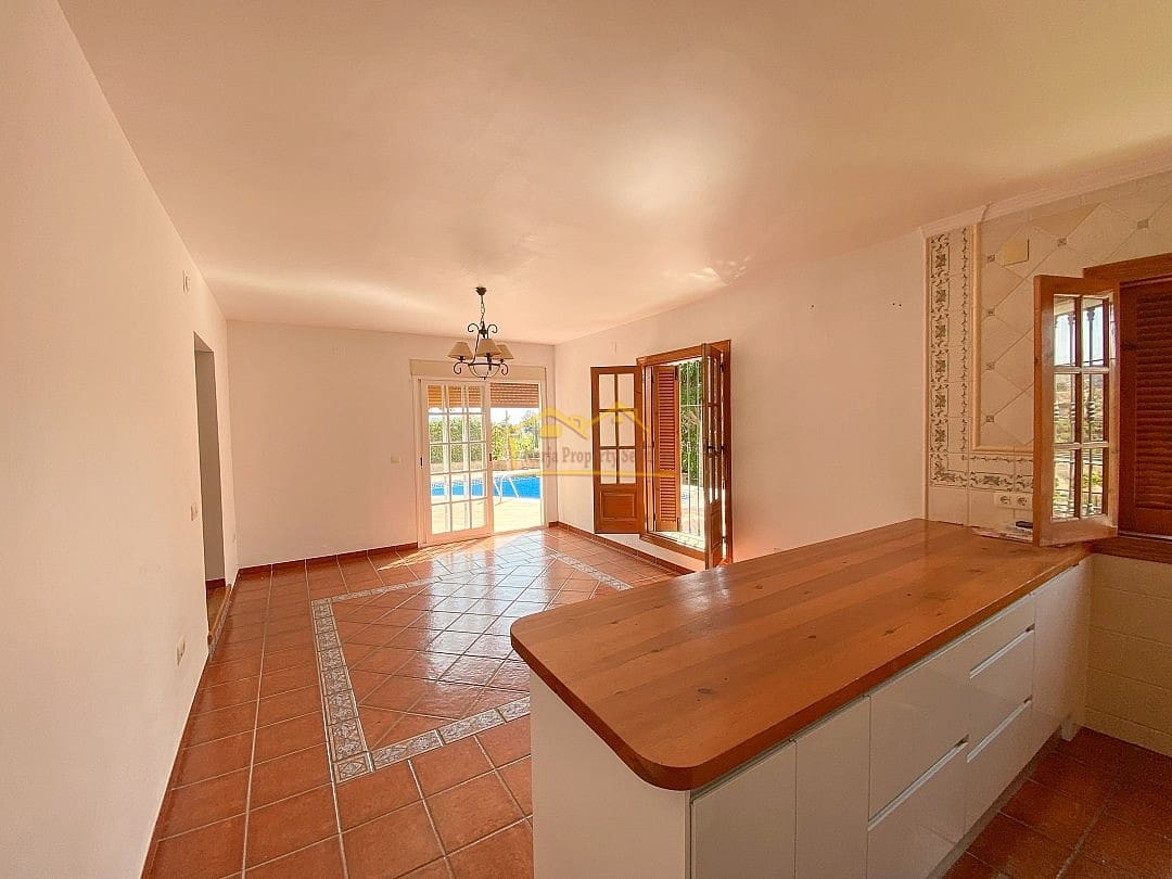 3 sovrum Villa att hyra i Frigiliana med pool garage - 2 500 € (Ref: 4734950)