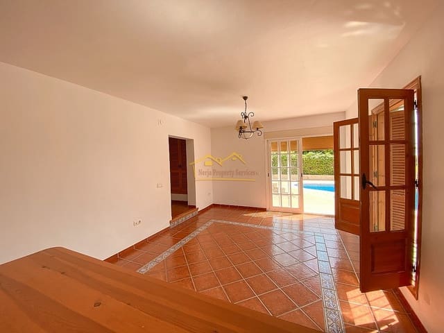 3 quarto Moradia para arrendar em Frigiliana com piscina garagem - 2 500 € (Ref: 4734950)