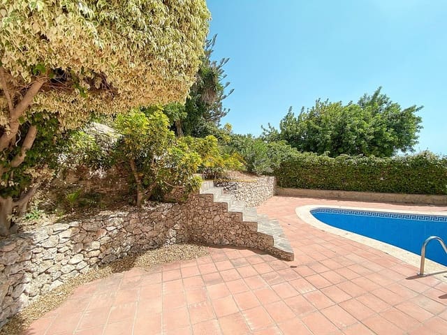 3 quarto Moradia para arrendar em Frigiliana com piscina garagem - 2 500 € (Ref: 4734950)