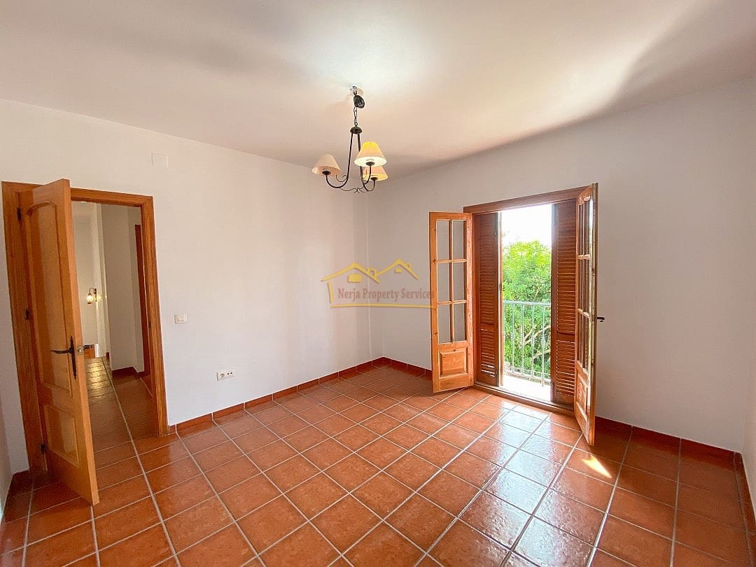 3 sovrum Villa att hyra i Frigiliana med pool garage - 2 500 € (Ref: 4734950)