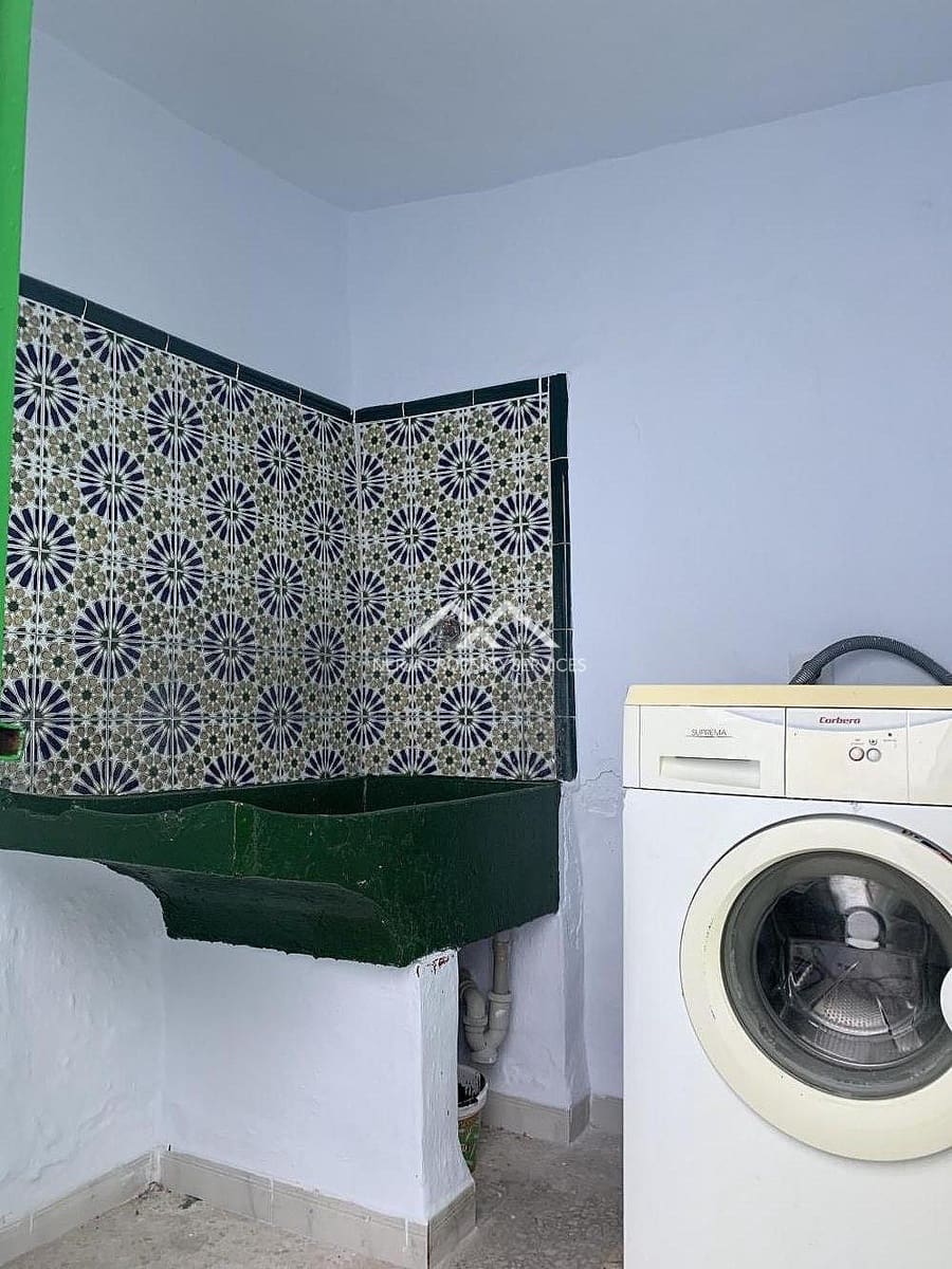 5 bedroom Townhouse for rent in Frigiliana - € 900 (Ref: 4786636)