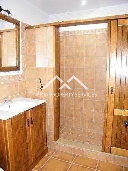 3 makuuhuone Huvila vuokrattavana paikassa Nerja mukana uima-altaan - 1 800 € (Ref: 4949739)