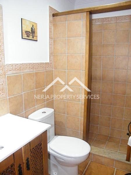 3 makuuhuone Huvila vuokrattavana paikassa Nerja mukana uima-altaan - 1 800 € (Ref: 4949739)