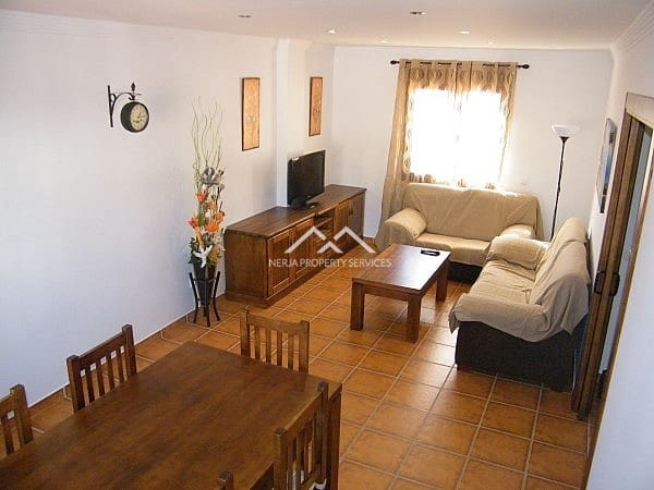 3 makuuhuone Huvila vuokrattavana paikassa Centro, Nerja mukana uima-altaan - 1 800 € (Ref: 4949739)