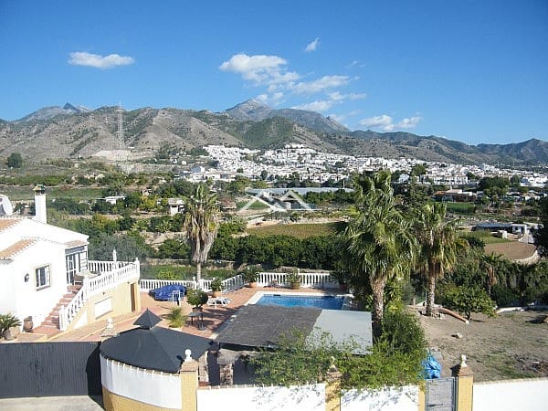 3 makuuhuone Huvila vuokrattavana paikassa Centro, Nerja mukana uima-altaan - 1 800 € (Ref: 4949739)