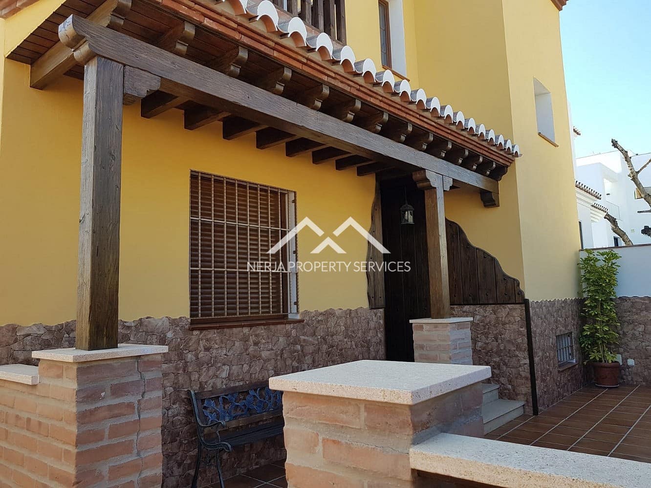 3 makuuhuone Huvila vuokrattavana paikassa Nerja mukana uima-altaan - 1 800 € (Ref: 4949739)