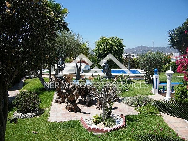 2 sovrum Villa att hyra i Nerja med pool garage - 1 600 € (Ref: 5058383)