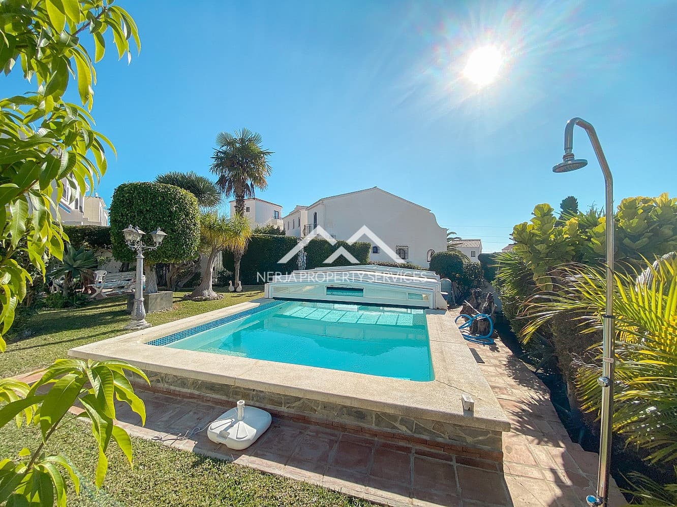 2 bedroom Villa for rent in Nerja with pool garage - € 1,600 (Ref: 5058383)