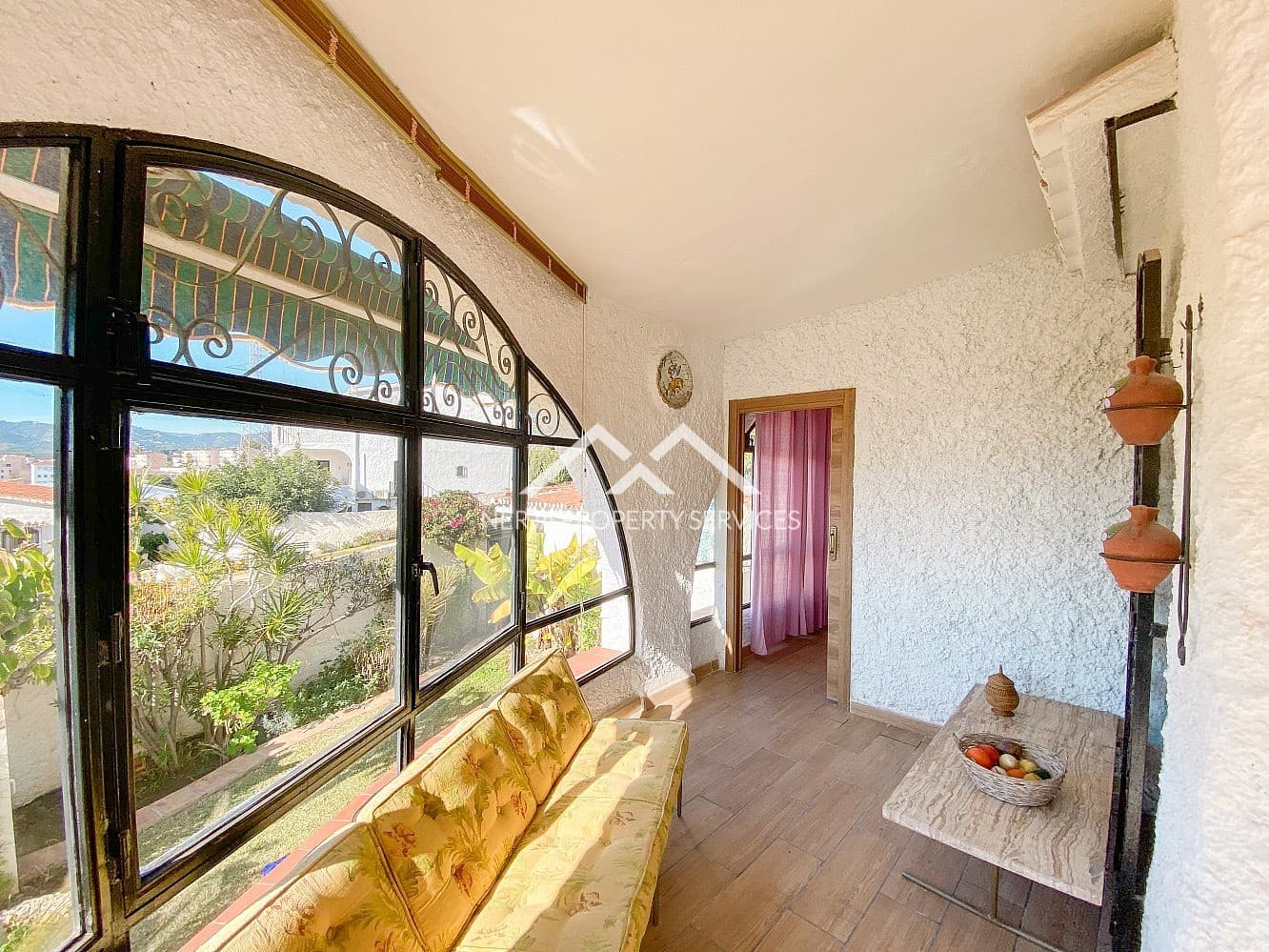 2 bedroom Villa for rent in Nerja with pool garage - € 1,600 (Ref: 5058383)