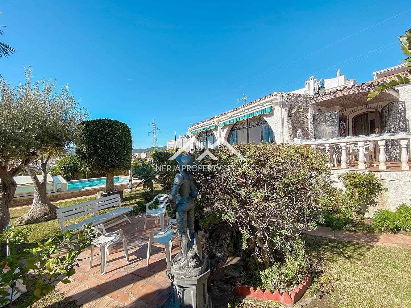 2 bedroom Villa for rent in Nerja with pool garage - € 1,600 (Ref: 5058383)