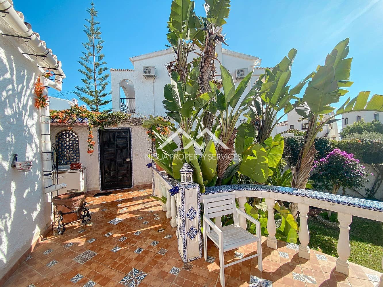 2 bedroom Villa for rent in Nerja with pool garage - € 1,600 (Ref: 5058383)