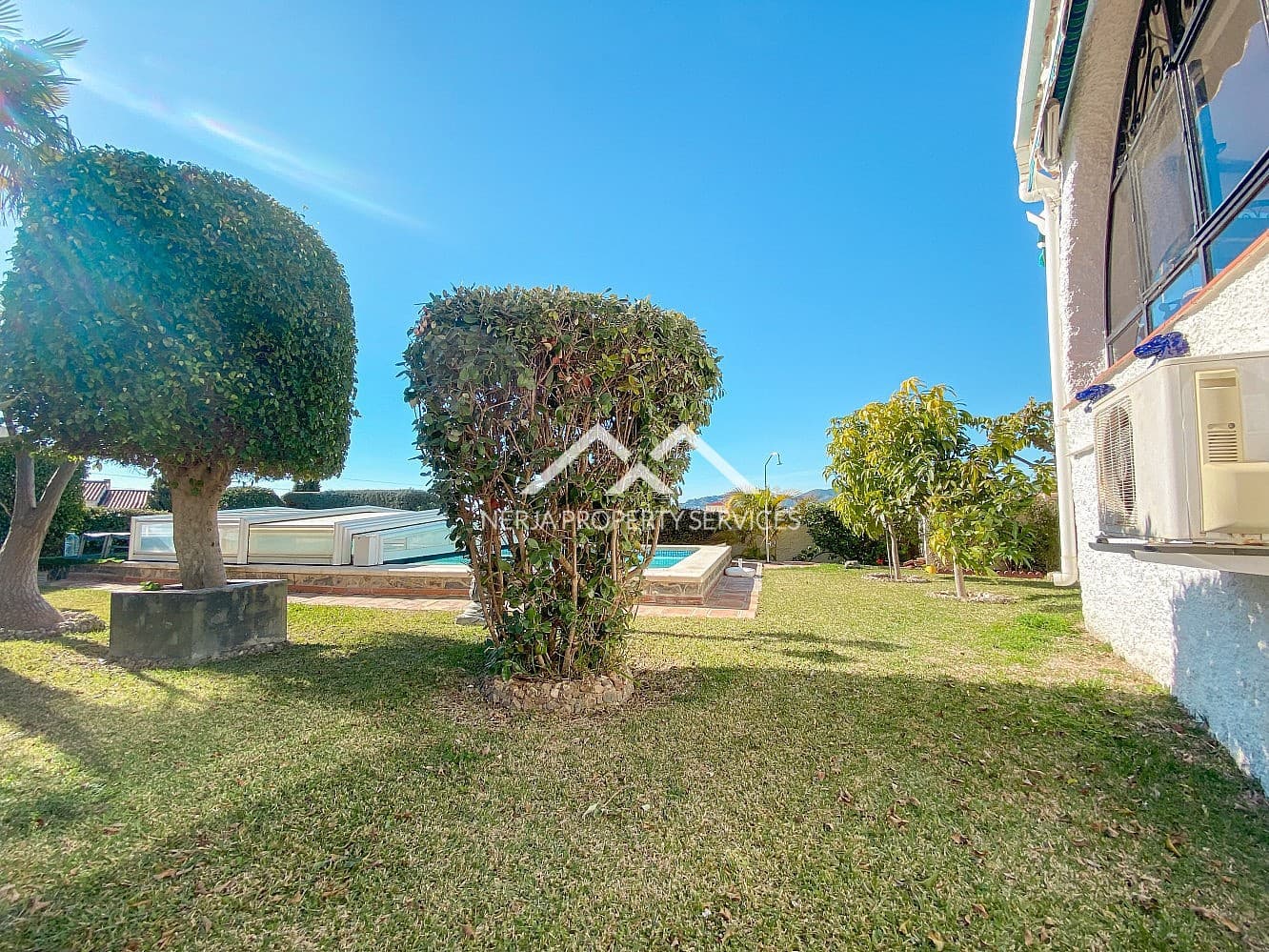 2 bedroom Villa for rent in Nerja with pool garage - € 1,600 (Ref: 5058383)