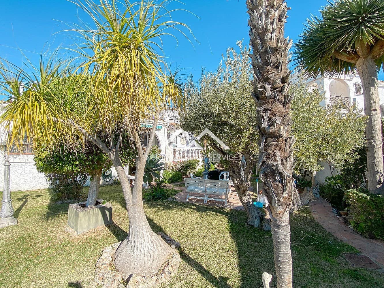 2 bedroom Villa for rent in Nerja with pool garage - € 1,600 (Ref: 5058383)